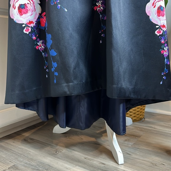 🆕NWOT Tahari Fit & Flare High Low Floral Tea Length Floral Dress, 8 - Picture 3 of 14